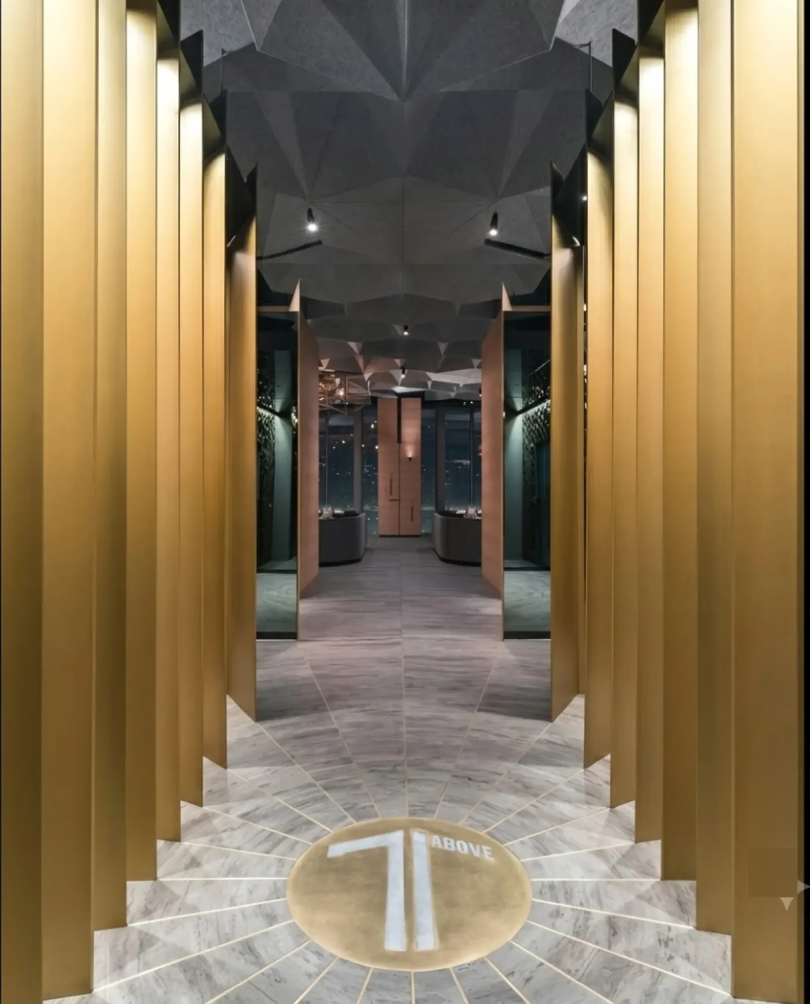 71Above Restaurant
